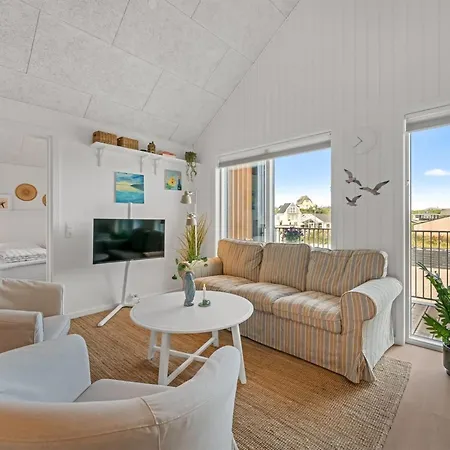 Apartment Ila - 350m From The Sea By Interhome